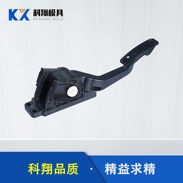 塑膠模具是什么？塑膠模具對比塑料模具有什么區別？